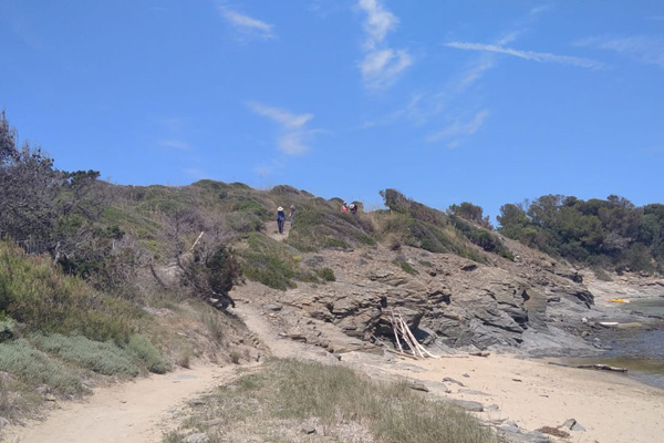 dramatic-coastline-walking-guide