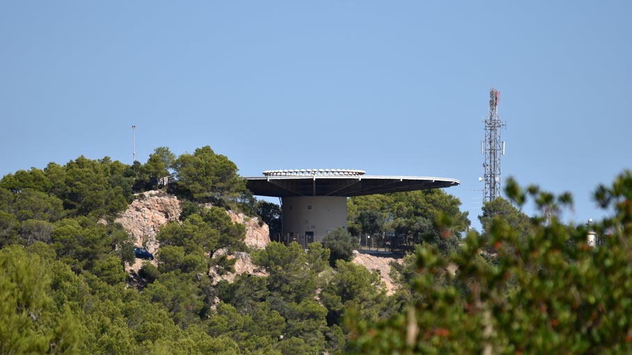 Our first view otthe CapdeperaDVORDME aircraft radio beacon.