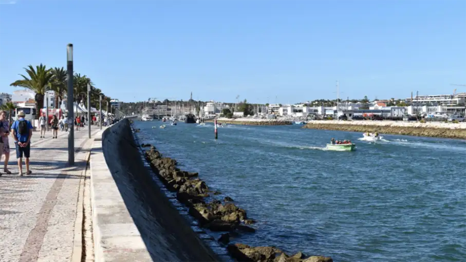 Walking in the Algarve Senior Walkers 27_907