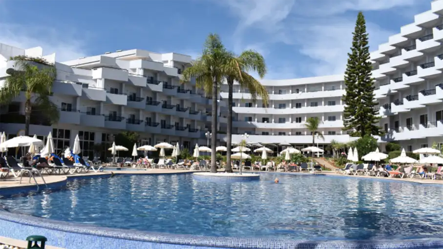 Walking in the Algarve Senior Walkers 29_907