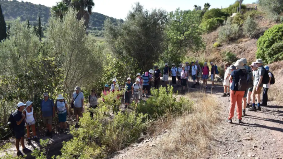 Walking in the Algarve Senior Walkers 34_907