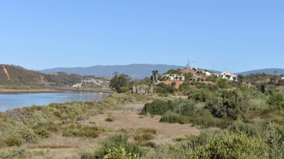Walking in the Algarve Senior Walkers 39_907