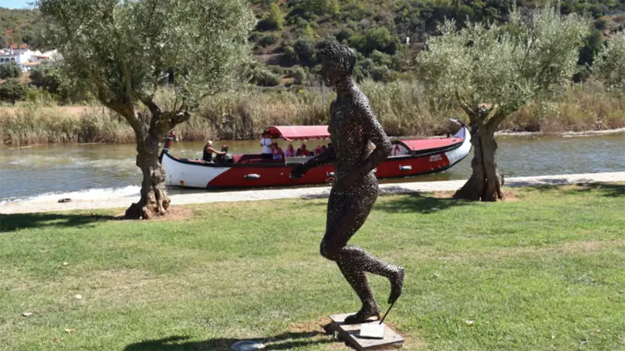 Walking in the Algarve Senior Walkers 59_907