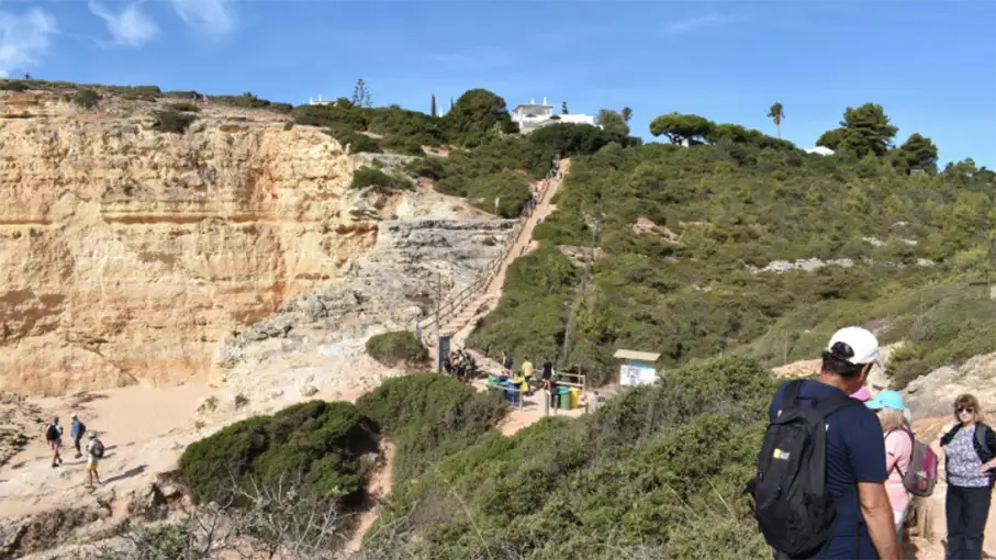 Walking in the Algarve Senior Walkers 81_907