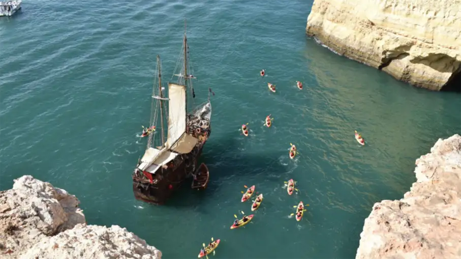 Walking in the Algarve Senior Walkers 87_907