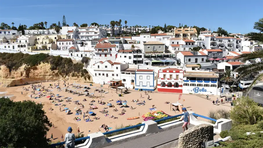 Walking in the Algarve Senior Walkers 97_907