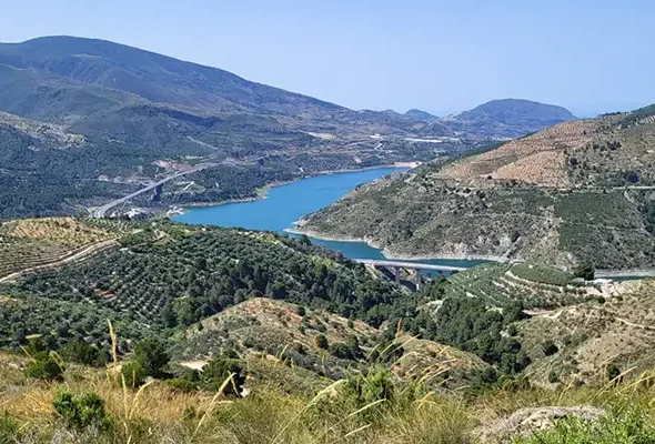 Walking-in-the-sierra-nevada-2