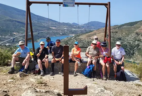 Walking-in-the-sierra-nevada-9